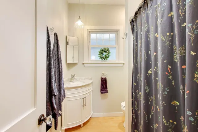 $449,900 | 121 West Fremont Street, Arlington Heights, IL 60004