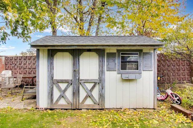 $449,900 | 121 West Fremont Street, Arlington Heights, IL 60004