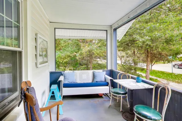 $449,900 | 121 West Fremont Street, Arlington Heights, IL 60004