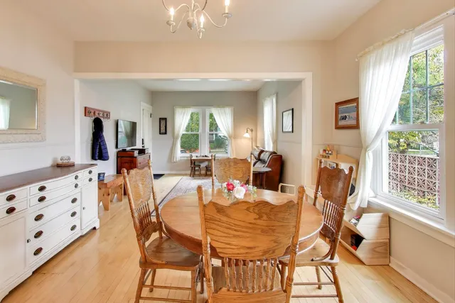 $449,900 | 121 West Fremont Street, Arlington Heights, IL 60004