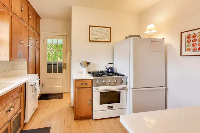 $449,900 | 121 West Fremont Street, Arlington Heights, IL 60004