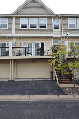 $230,000 | 4353 Victor Path, Unit 6, Hugo, MN 55038