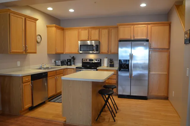 $235,000 | 4353 Victor Path, Unit 6, Hugo, MN 55038