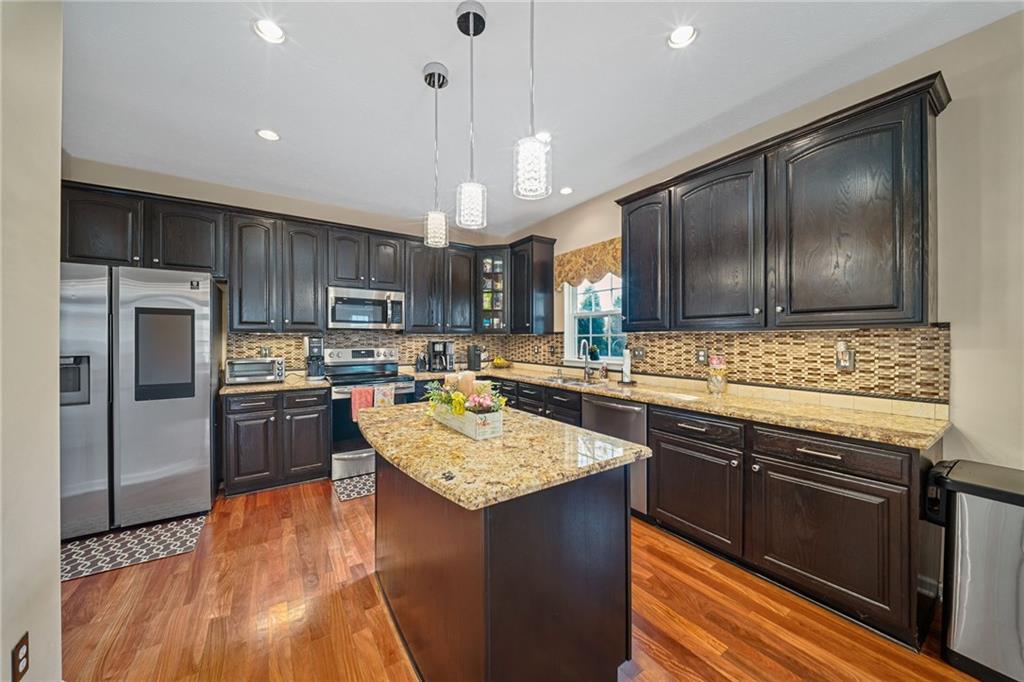 366 Allison Road Gibsonia, PA 15044 - Photo 7 of 40