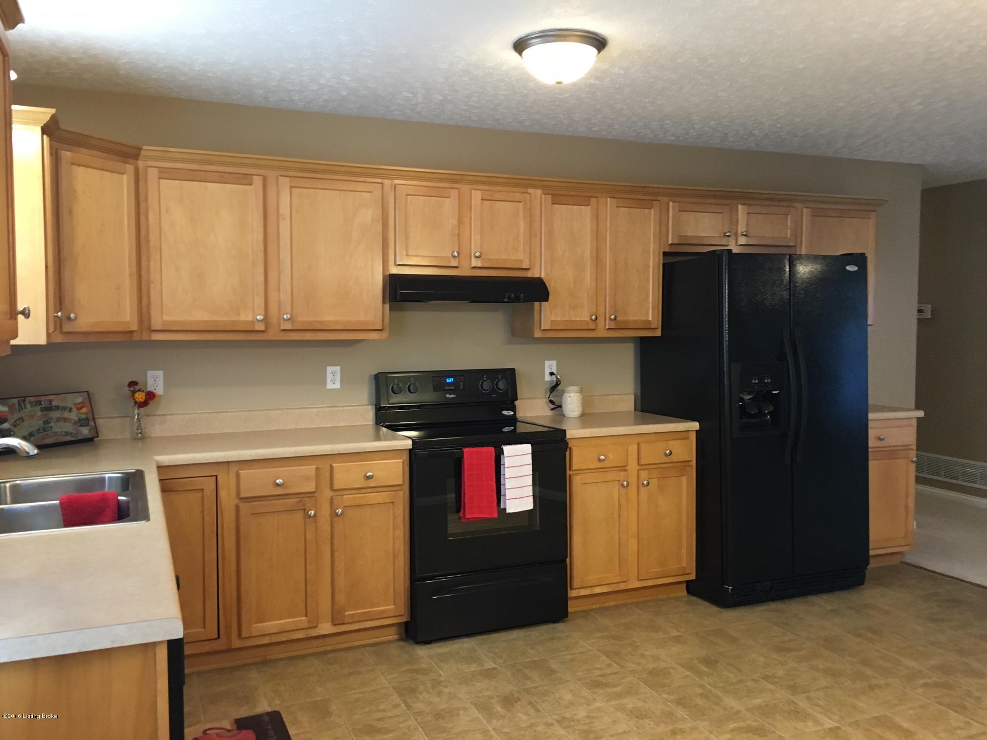 1857 South Boundary Road Radcliff, KY 40160 - Photo 8 of 34 Kithen