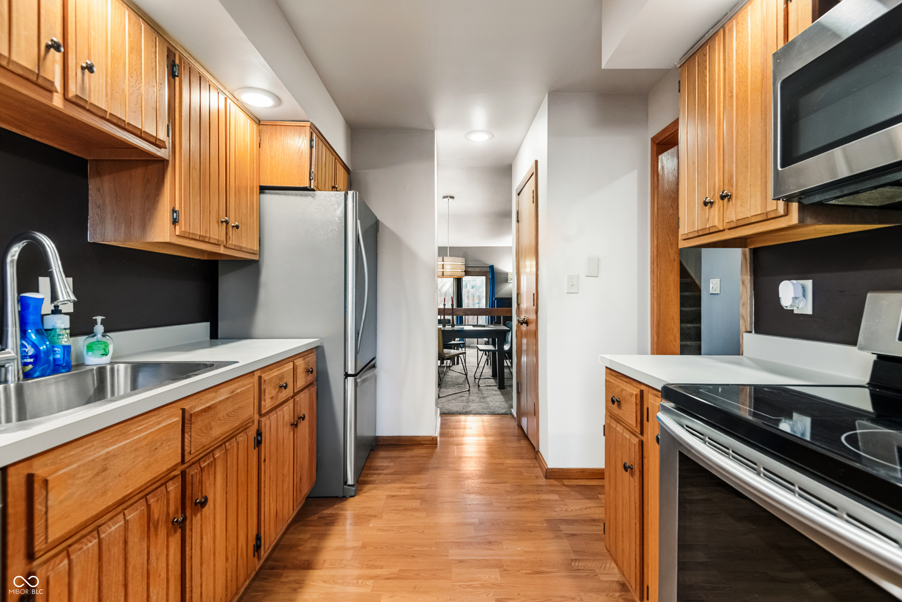 3187 Sycamore Drive Columbus, IN 47203 - Photo 12 of 37