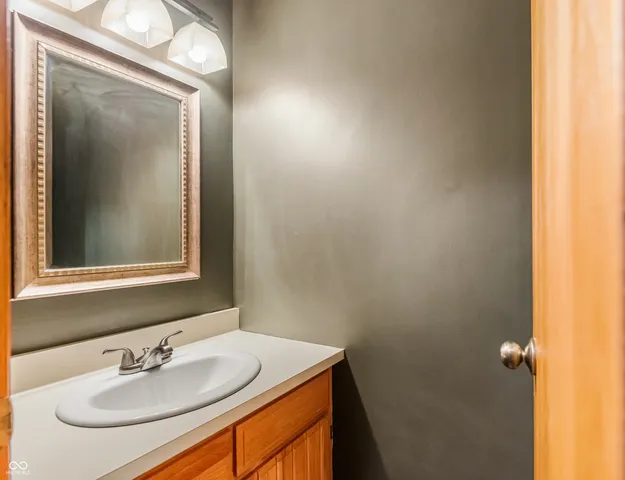 $219,900 | 3187 Sycamore Drive, Columbus, IN 47203