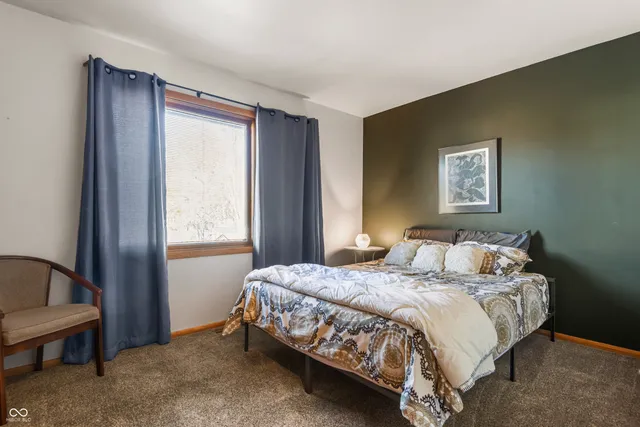 $219,900 | 3187 Sycamore Drive, Columbus, IN 47203