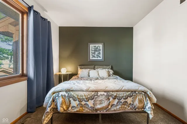 $219,900 | 3187 Sycamore Drive, Columbus, IN 47203