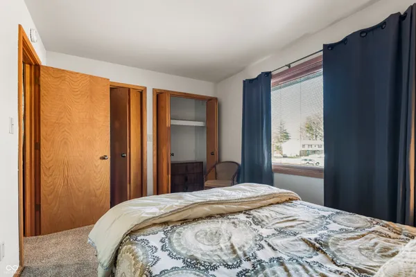 $219,900 | 3187 Sycamore Drive, Columbus, IN 47203