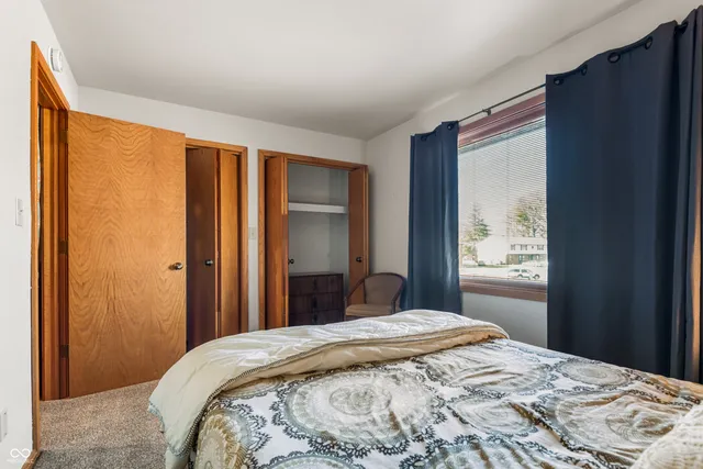 $219,900 | 3187 Sycamore Drive, Columbus, IN 47203