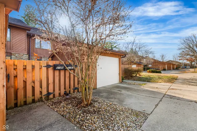 $219,900 | 3187 Sycamore Drive, Columbus, IN 47203