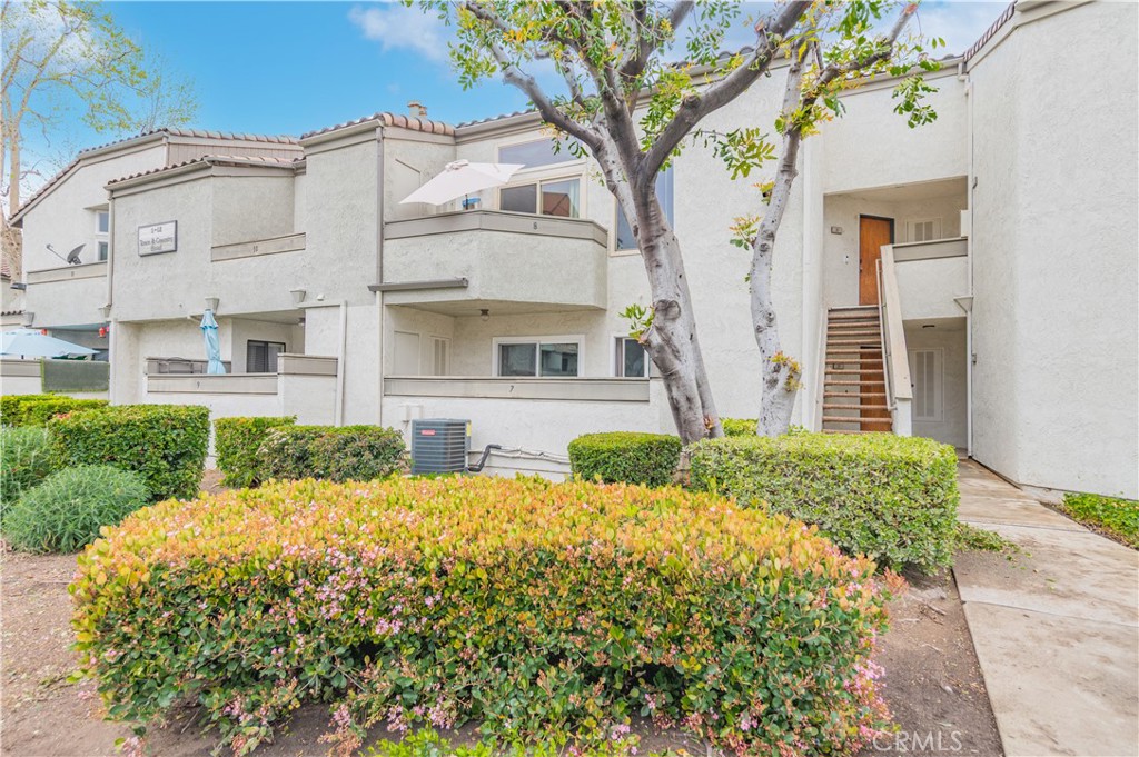7 Town And Country Road Pomona, CA 91766 - Photo 2 of 29