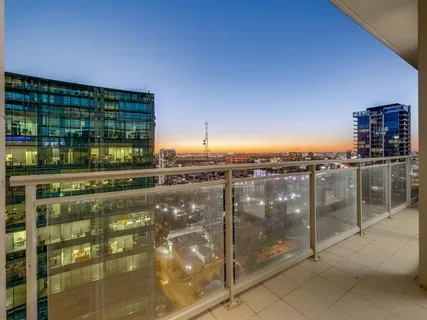 $1,645,000 | 2900 McKinnon Street, Unit 2204, Dallas, TX 75201