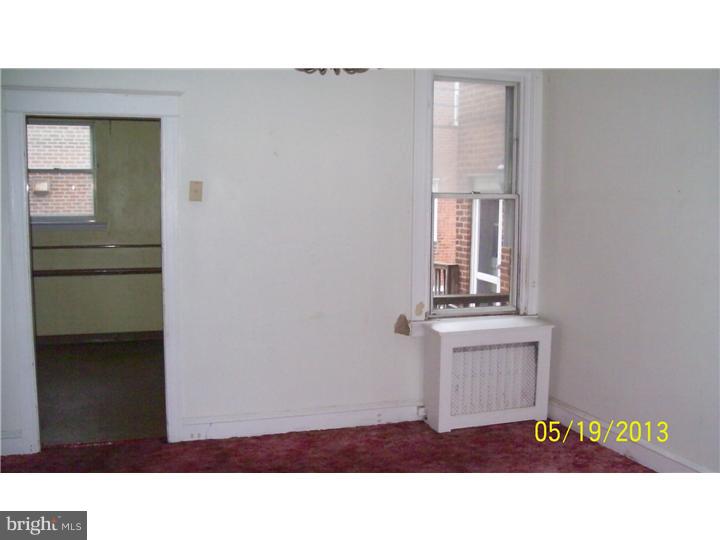 206 Wembly Road Upper Darby, PA 19082 - Photo 4 of 12 Dining Room