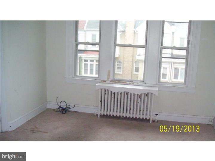 206 Wembly Road Upper Darby, PA 19082 - Photo 6 of 12 Bedroom - Main