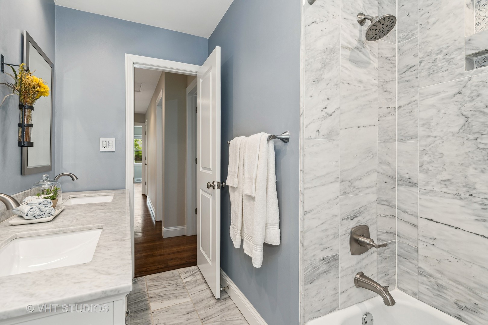1209 Warrington Road Deerfield, IL 60015 - Photo 18 of 23 Gallery Image 18