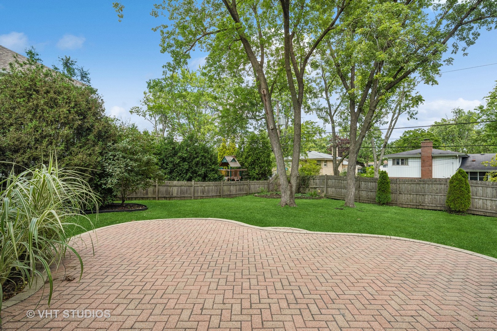 1209 Warrington Road Deerfield, IL 60015 - Photo 19 of 23 Gallery Image 19