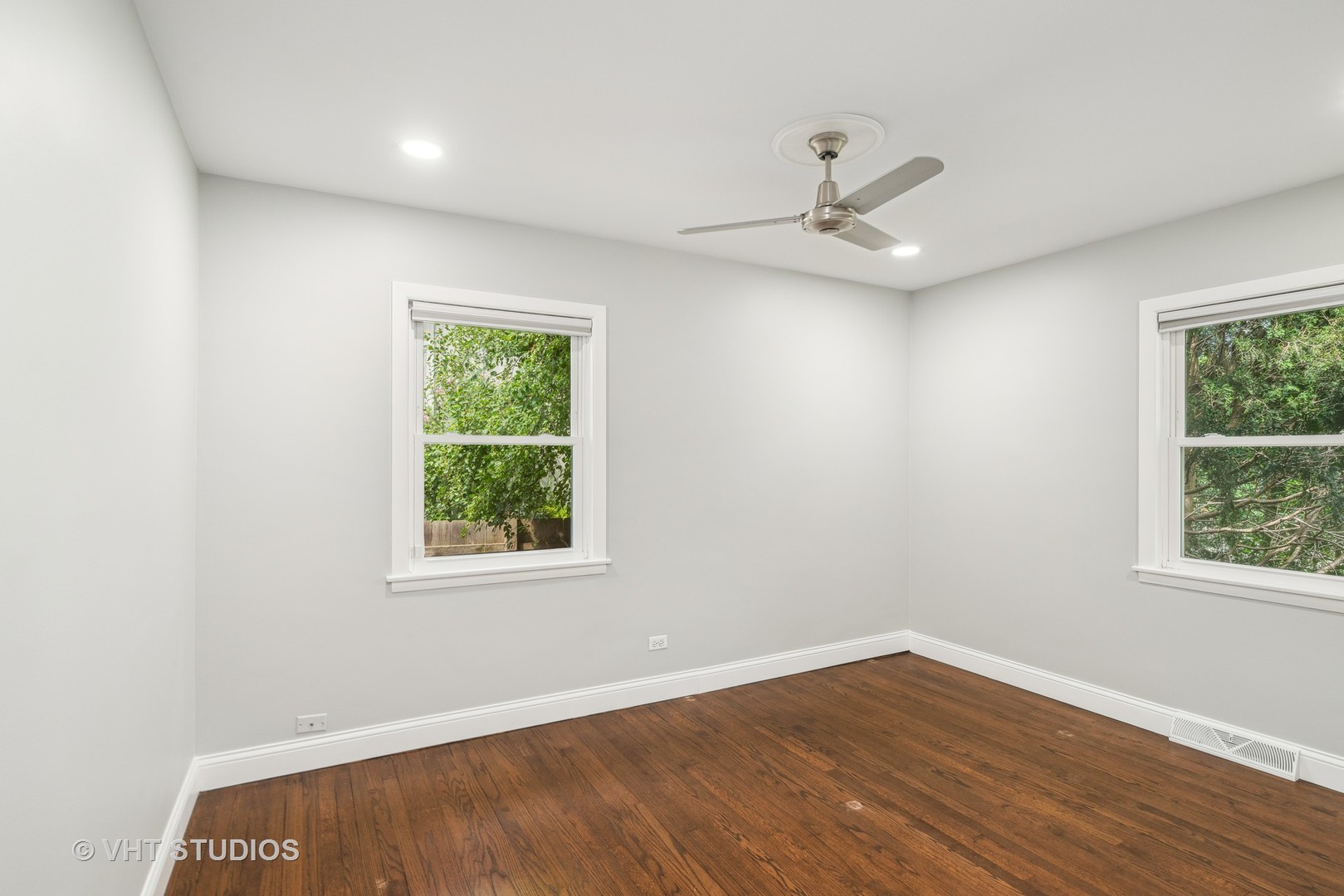 1209 Warrington Road Deerfield, IL 60015 - Photo 10 of 23 Gallery Image 10
