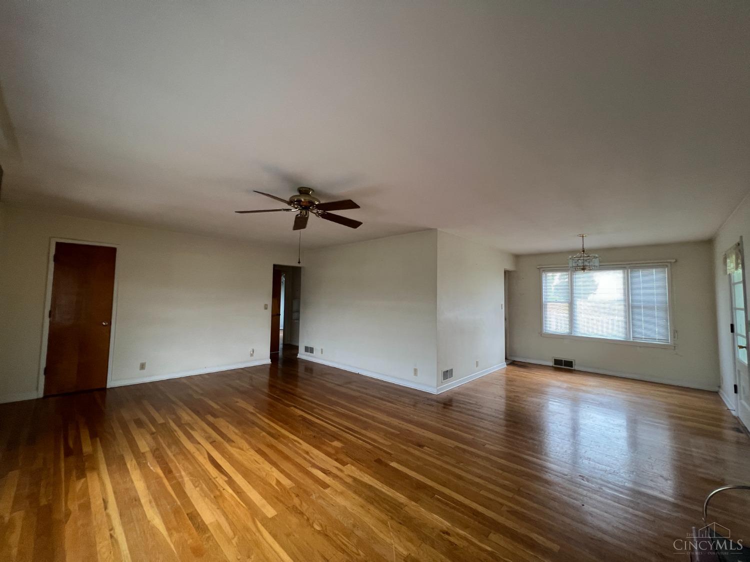 21720 State Line Road Lawrenceburg, IN 47025 - Photo 6 of 26