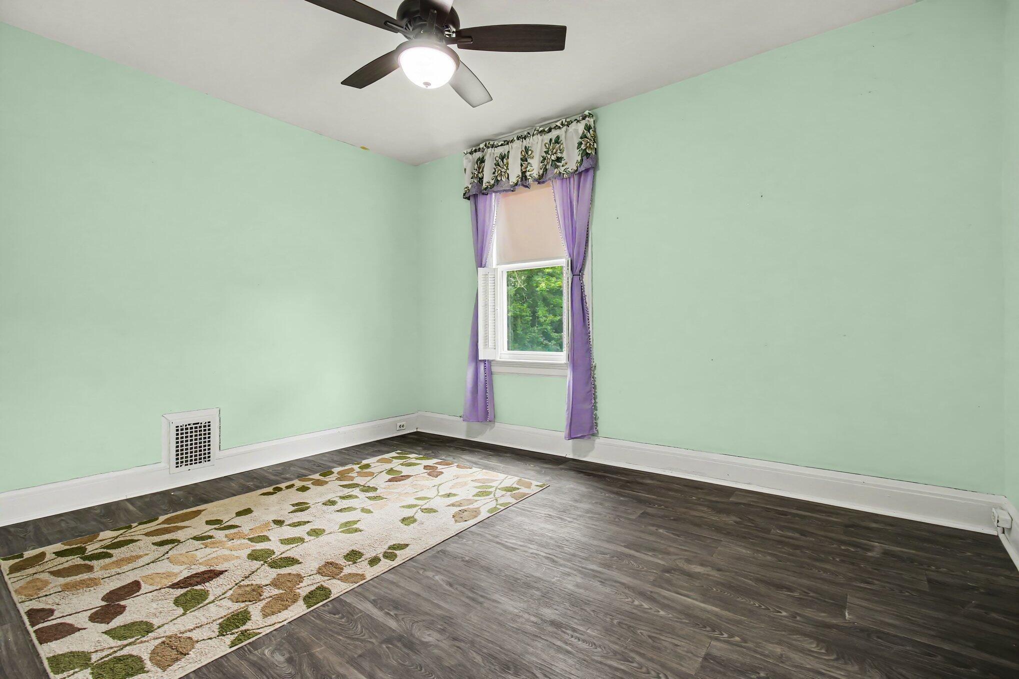 332 East 18th Street Covington, KY 41014 - Photo 16 of 36 Primary Bedroom