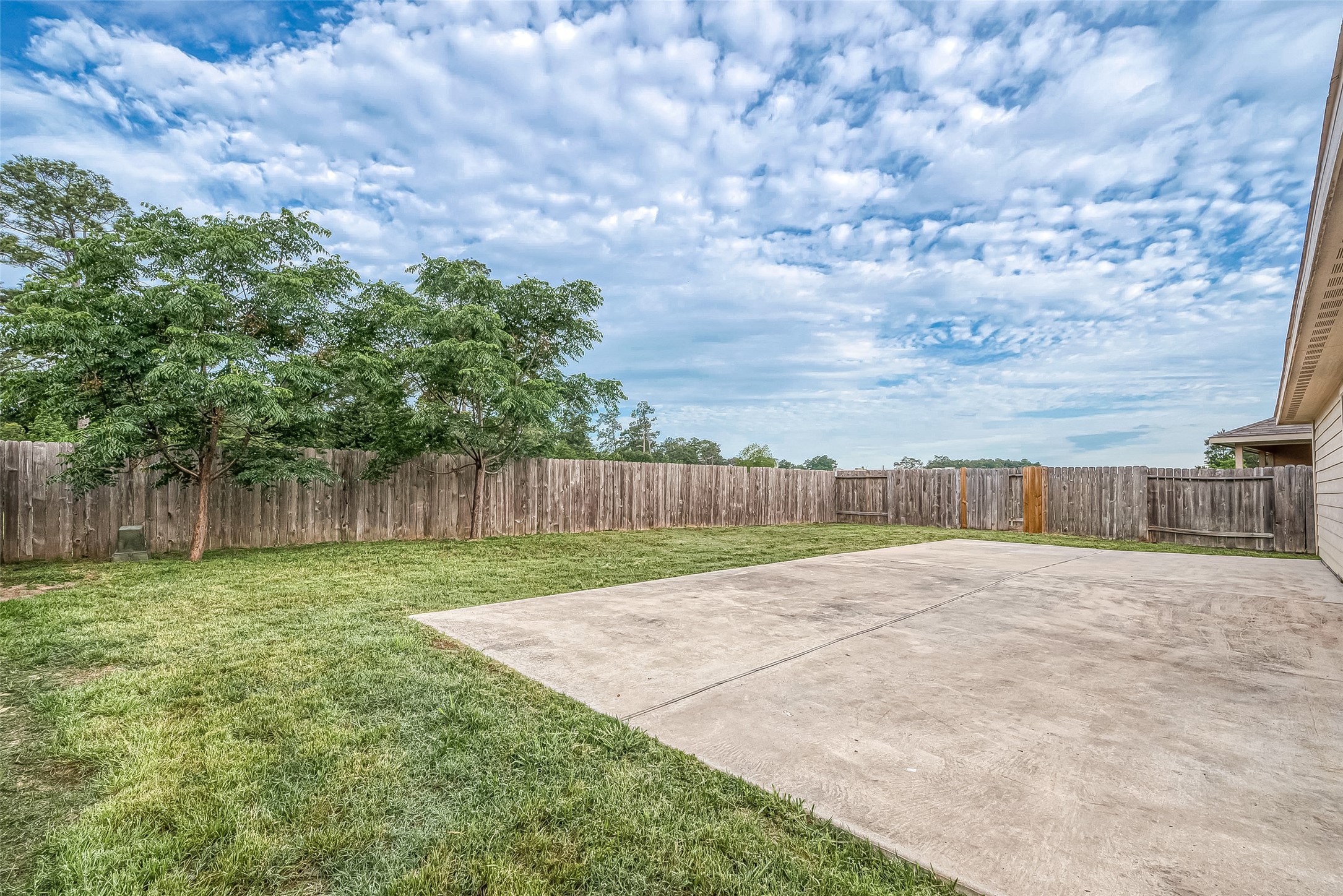 2038 Treasure Mountain Drive Spring, TX 77388 - Photo 45 of 45 a view of backyard with wooden fence