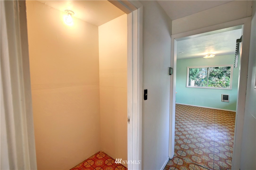 628 Twisp Carlton Road Twisp, WA 98856 - Photo 10 of 32 a view of hallway with wooden floor