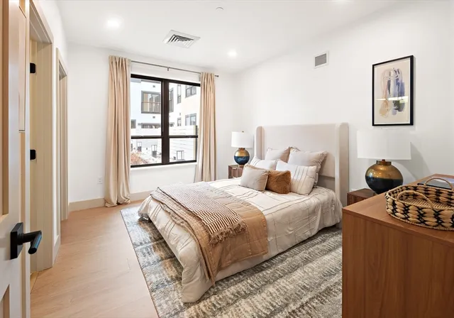 $1,011,500 | 1025 Massachusetts Avenue, Unit 211, Arlington, MA 02476