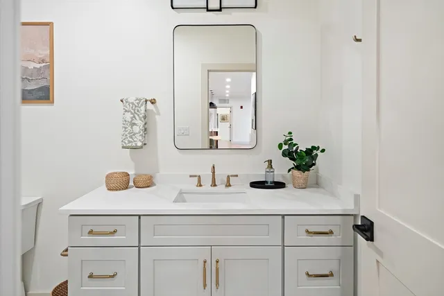 $1,011,500 | 1025 Massachusetts Avenue, Unit 211, Arlington, MA 02476