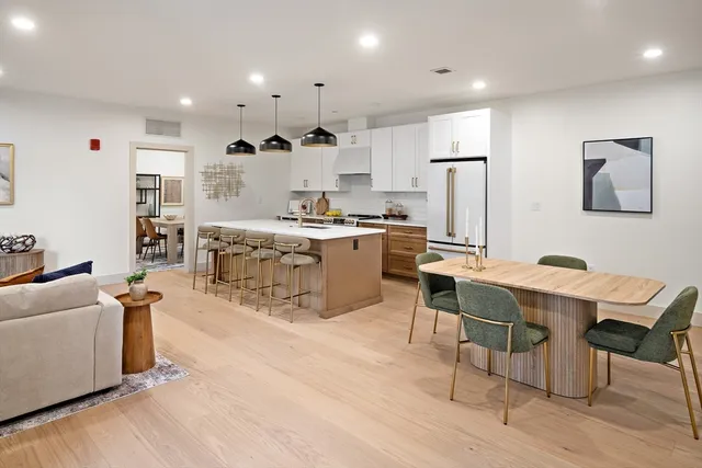 $1,011,500 | 1025 Massachusetts Avenue, Unit 211, Arlington, MA 02476