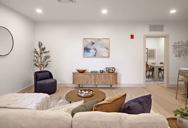 $1,011,500 | 1025 Massachusetts Avenue, Unit 211, Arlington, MA 02476