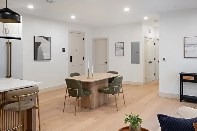 $1,011,500 | 1025 Massachusetts Avenue, Unit 211, Arlington, MA 02476