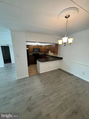 $1,999 | 273 East Village Road, Southampton, PA 18966