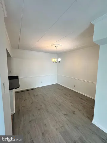 $1,999 | 273 East Village Road, Southampton, PA 18966