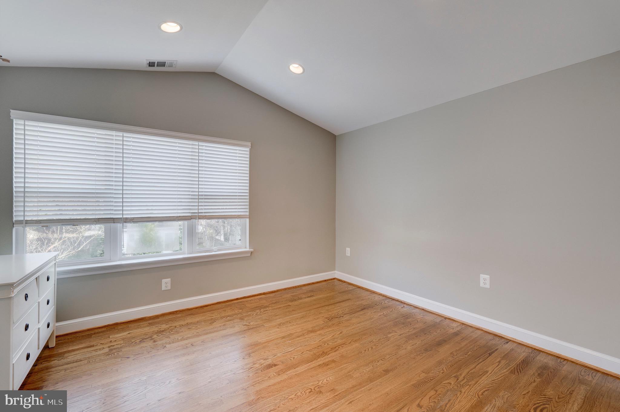 4915 Redford Road Bethesda, MD 20816 - Photo 9 of 18