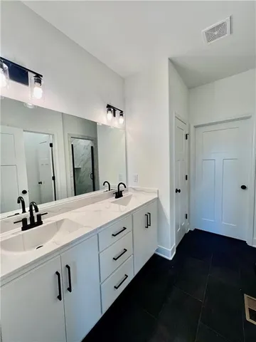 $559,400 | 2185 Heritage Circle, Liberty, MO 64068