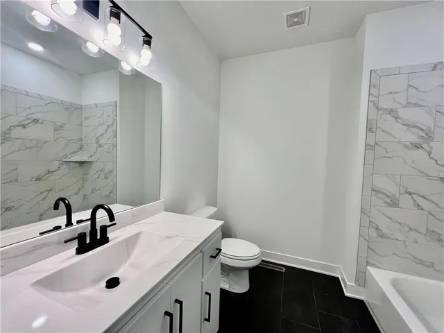 $559,400 | 2185 Heritage Circle, Liberty, MO 64068