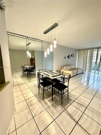 $1,700 | 1770 Northeast 191st Street, Unit 1141, Miami, FL 33179