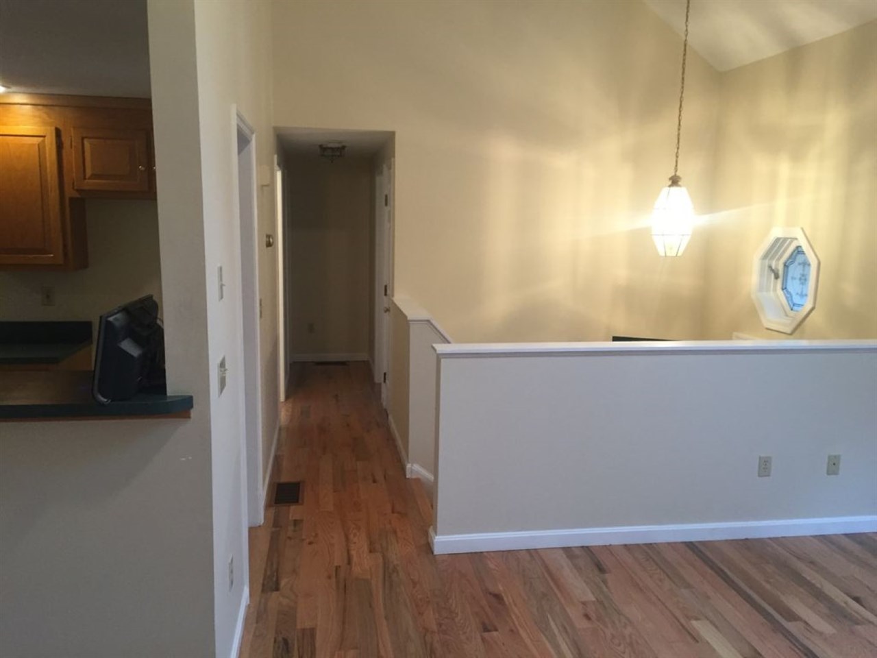 17 Greenough Road Plaistow, NH 03865 - Photo 11 of 39 Gallery Image 11