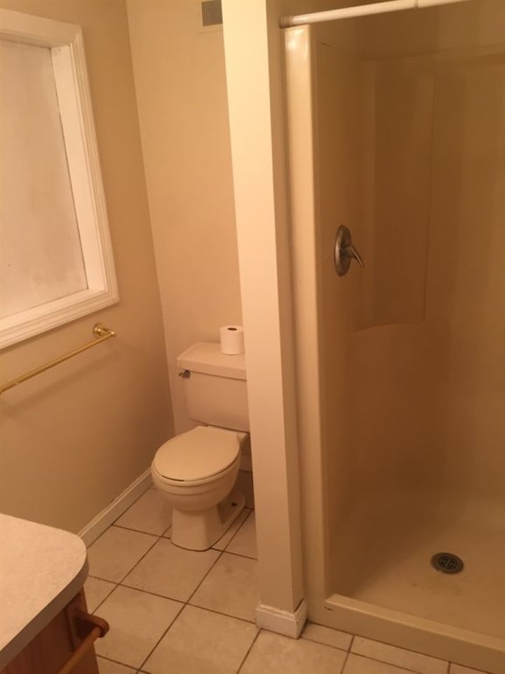 17 Greenough Road Plaistow, NH 03865 - Photo 22 of 39 Gallery Image 22