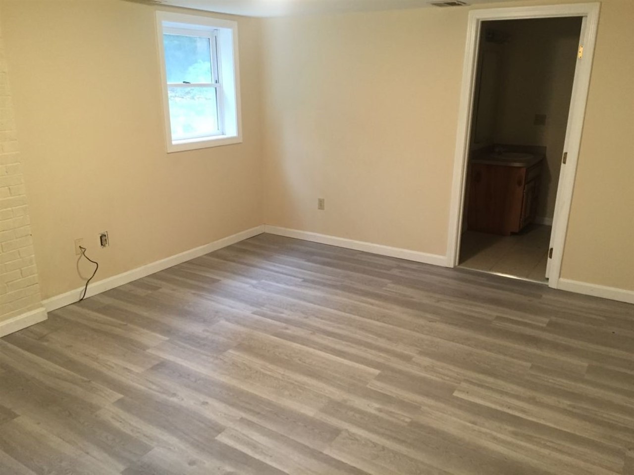 17 Greenough Road Plaistow, NH 03865 - Photo 37 of 39 Gallery Image 37