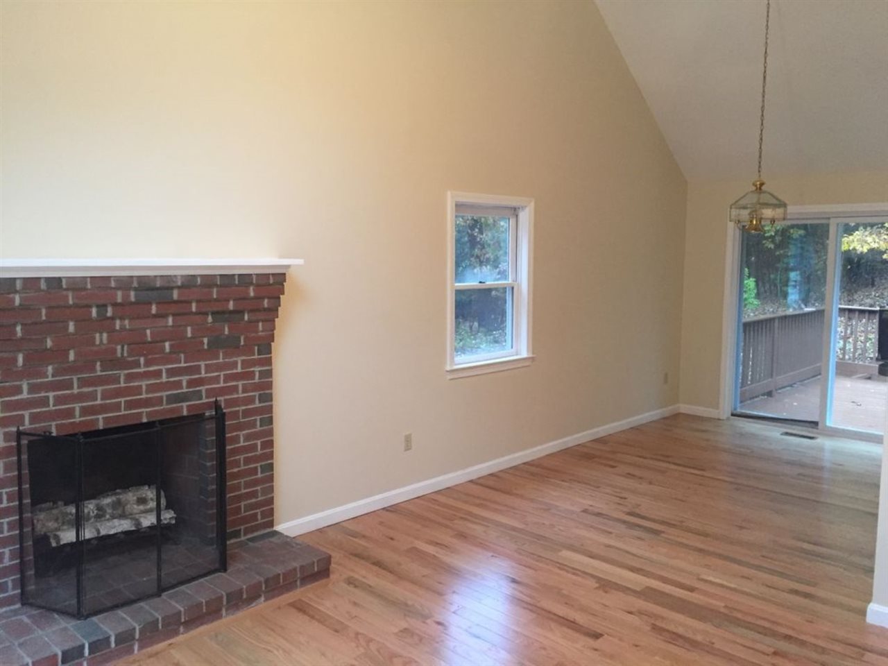 17 Greenough Road Plaistow, NH 03865 - Photo 7 of 39 Gallery Image 7