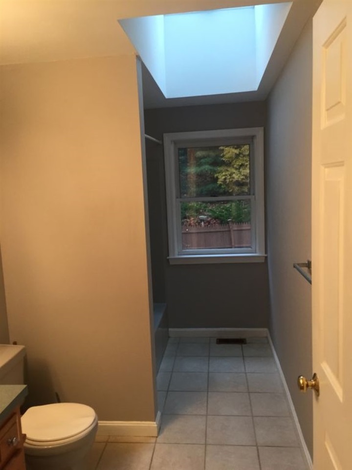 17 Greenough Road Plaistow, NH 03865 - Photo 10 of 39 Gallery Image 10