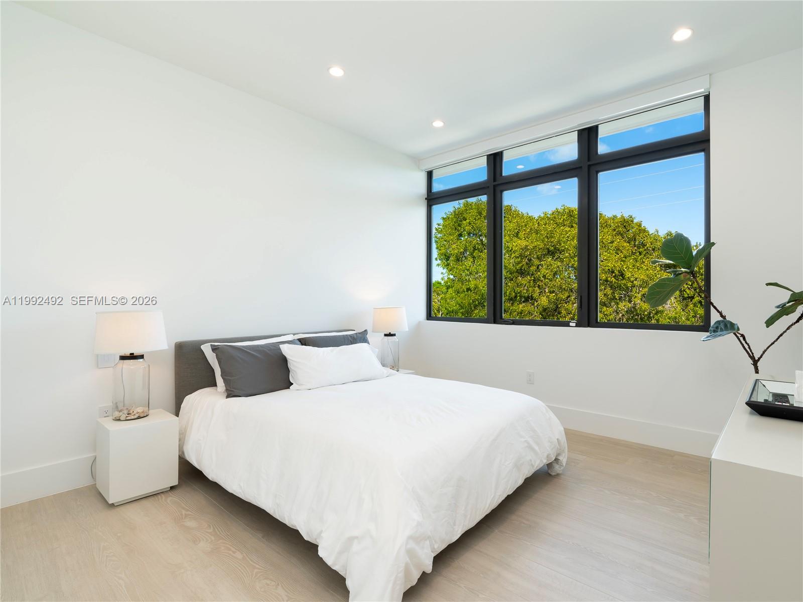 1230 Cleveland Road Miami Beach, FL 33141 - Photo 12 of 26