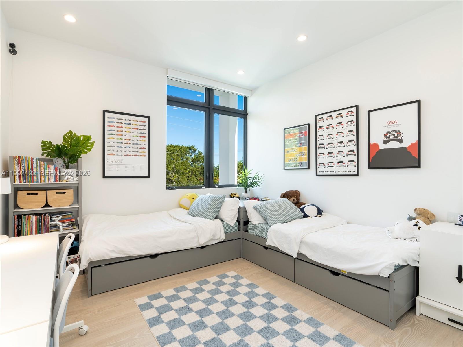 1230 Cleveland Road Miami Beach, FL 33141 - Photo 14 of 26