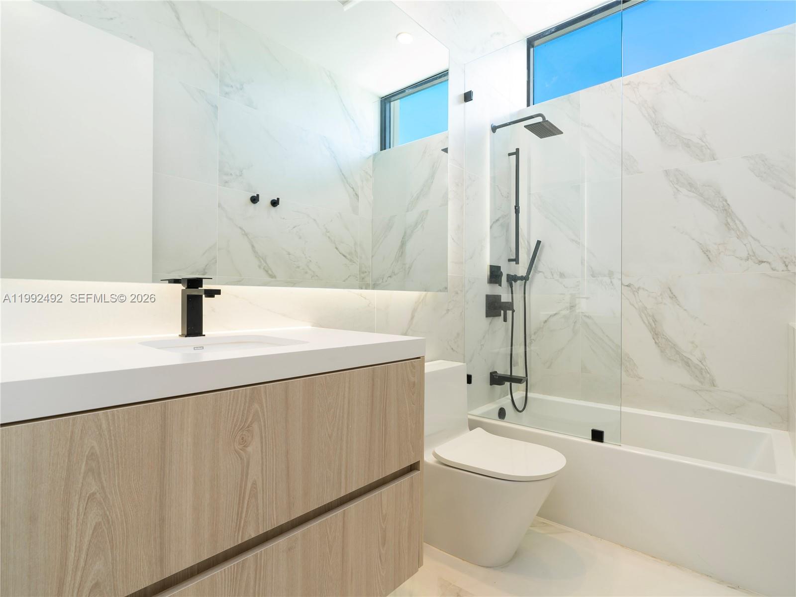 1230 Cleveland Road Miami Beach, FL 33141 - Photo 15 of 26