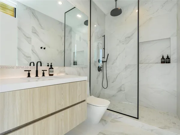 $40,000 | 1230 Cleveland Road, Miami Beach, FL 33141