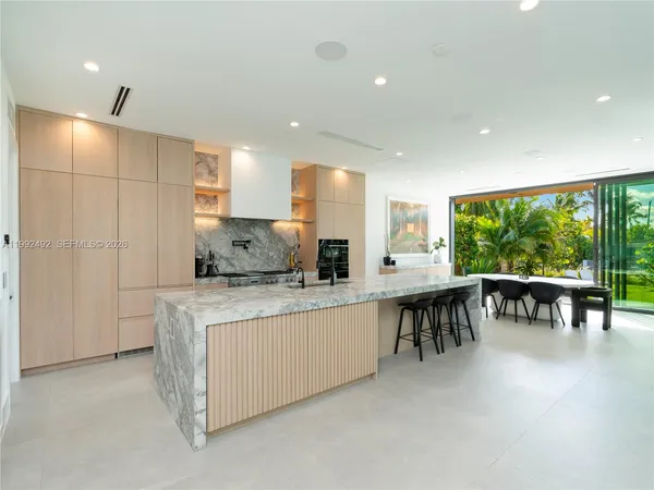 $40,000 | 1230 Cleveland Road, Miami Beach, FL 33141