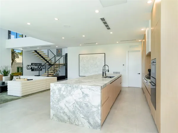 $40,000 | 1230 Cleveland Road, Miami Beach, FL 33141