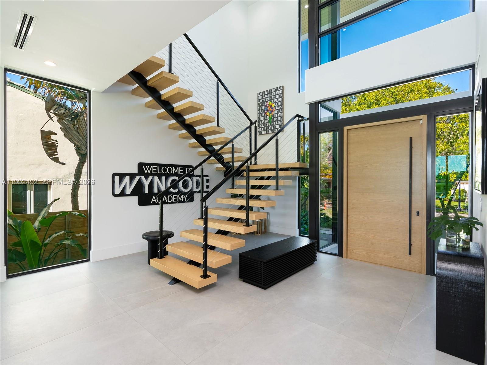 1230 Cleveland Road Miami Beach, FL 33141 - Photo 8 of 26